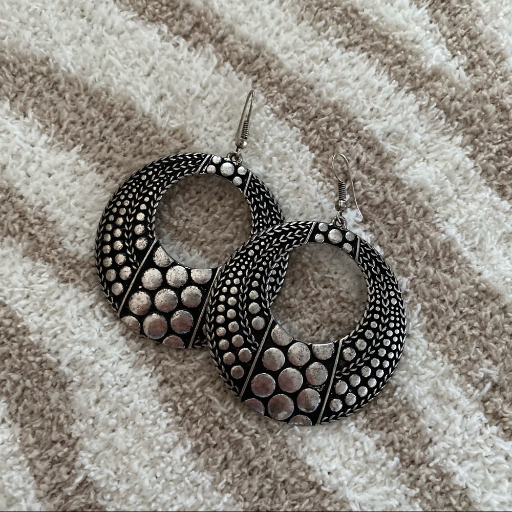 Dangle earrings - Picture 3 of 5